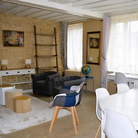 L'auberge Du Lavoir, Maison En Pierres Avec Jardin * Cairon