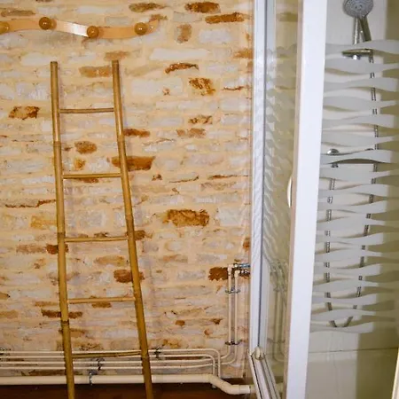 Tatil Evi L'auberge Du Lavoir, Maison En Pierres Avec Jardin Cairon