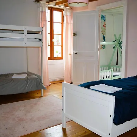 L'auberge Du Lavoir, Maison En Pierres Avec Jardin Cairon