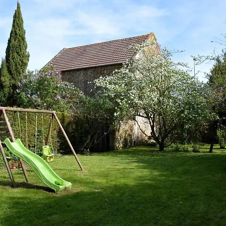 L'auberge Du Lavoir, Maison En Pierres Avec Jardin Tatil Evi Cairon