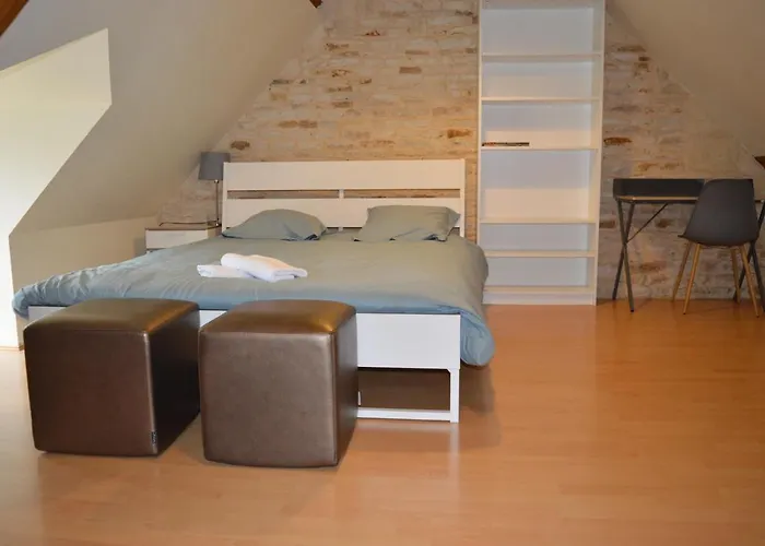 Semesterbostad L'auberge Du Lavoir, Maison En Pierres Avec Jardin