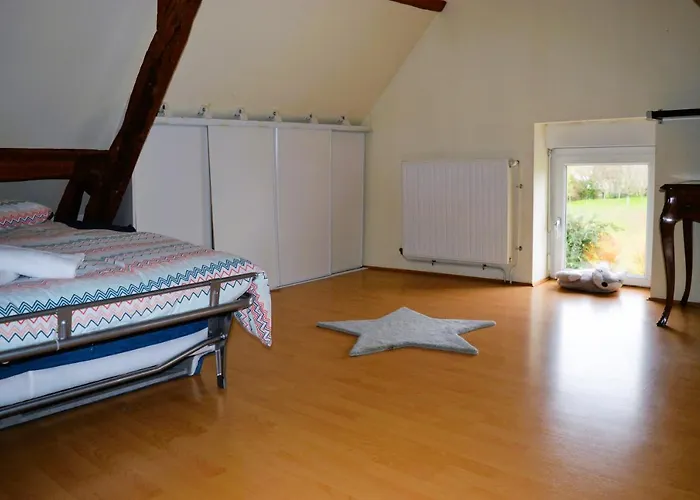 L'auberge Du Lavoir, Maison En Pierres Avec Jardin Holiday home *