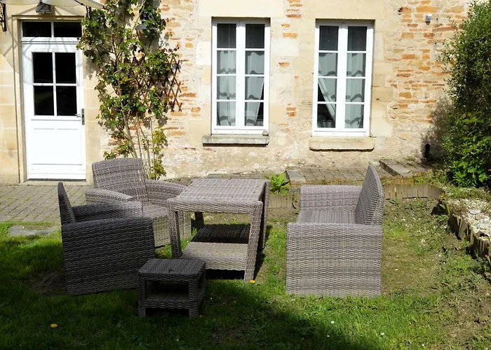 L'auberge Du Lavoir, Maison En Pierres Avec Jardin *